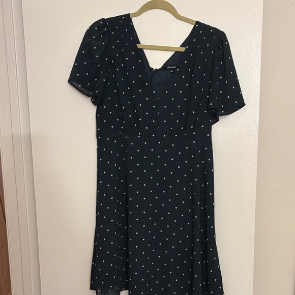 Madewell Dresses & Skirts - Madewell zip up dress - polka dots